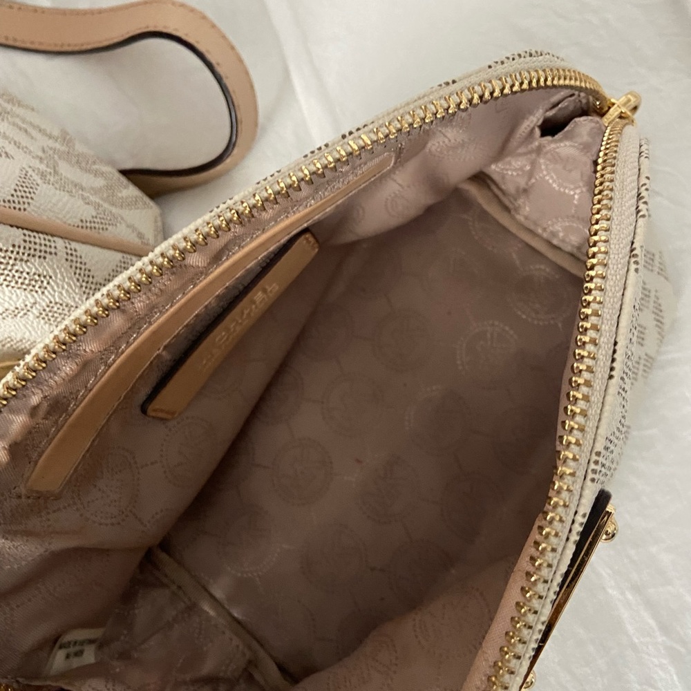 Michael Kors bundle - Picture 8 of 10